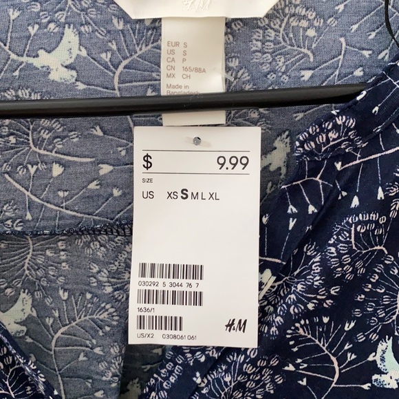 H&M Pattern Shirt - Picture 3 of 4